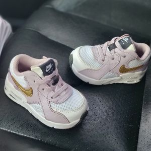 Toddler sneakers
